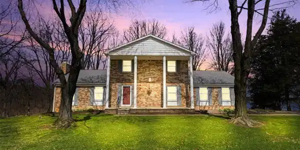 1412 North Court