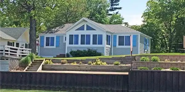 8592 Crescent Beach Road