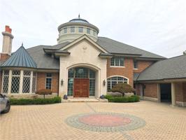 2790 W LONG LAKE Road