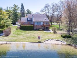 8336 LAKE PINE Drive