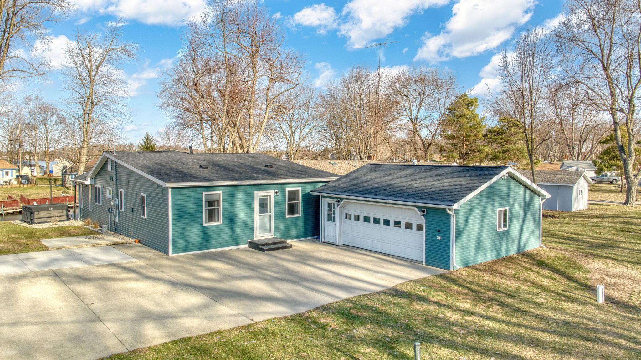 Image 3: 1-web-or-mls-DJI_0189_HDR