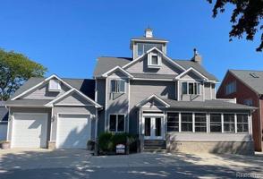2964 ELMWOOD Drive