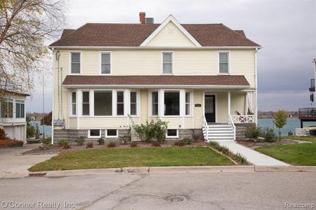 1327 OAKLAND Street