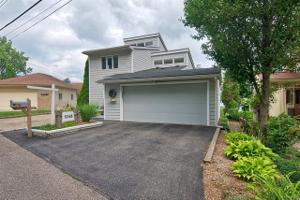1348 Lakeview Drive