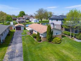 39601 LAKESHORE Drive