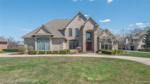 2710 VERO Drive