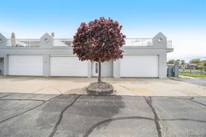 2 EVERGREEN Drive