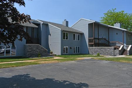407 W Lake Street