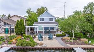 2493 DAVIS Road