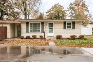 3086 WOODLAND DR