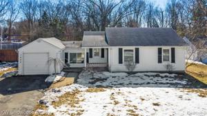 1452 Pontiac Trail