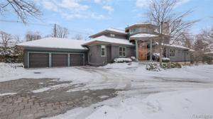 6135 WING LAKE Road