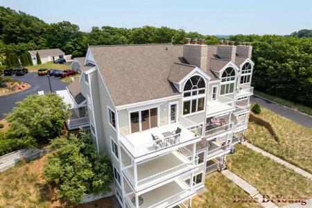 716 Spyglass Hill