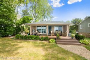 7601 LOCKLIN