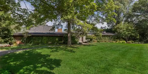 1544 LAKEWOOD Court