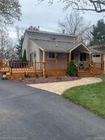5121 OAKCLIFF Drive