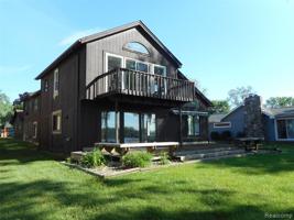 835 LAGUNA Drive