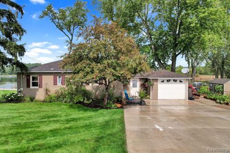 1648 S Newman Road