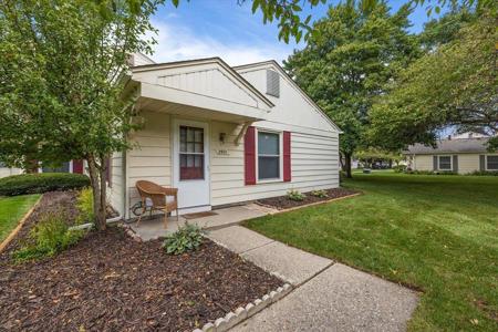 2921 ROCKFORD Court
