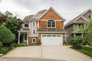 13435 LakeShore Drive