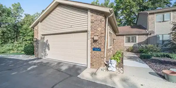 6832 Northcrest E Way
