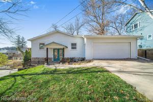 9038 KEMPER Drive