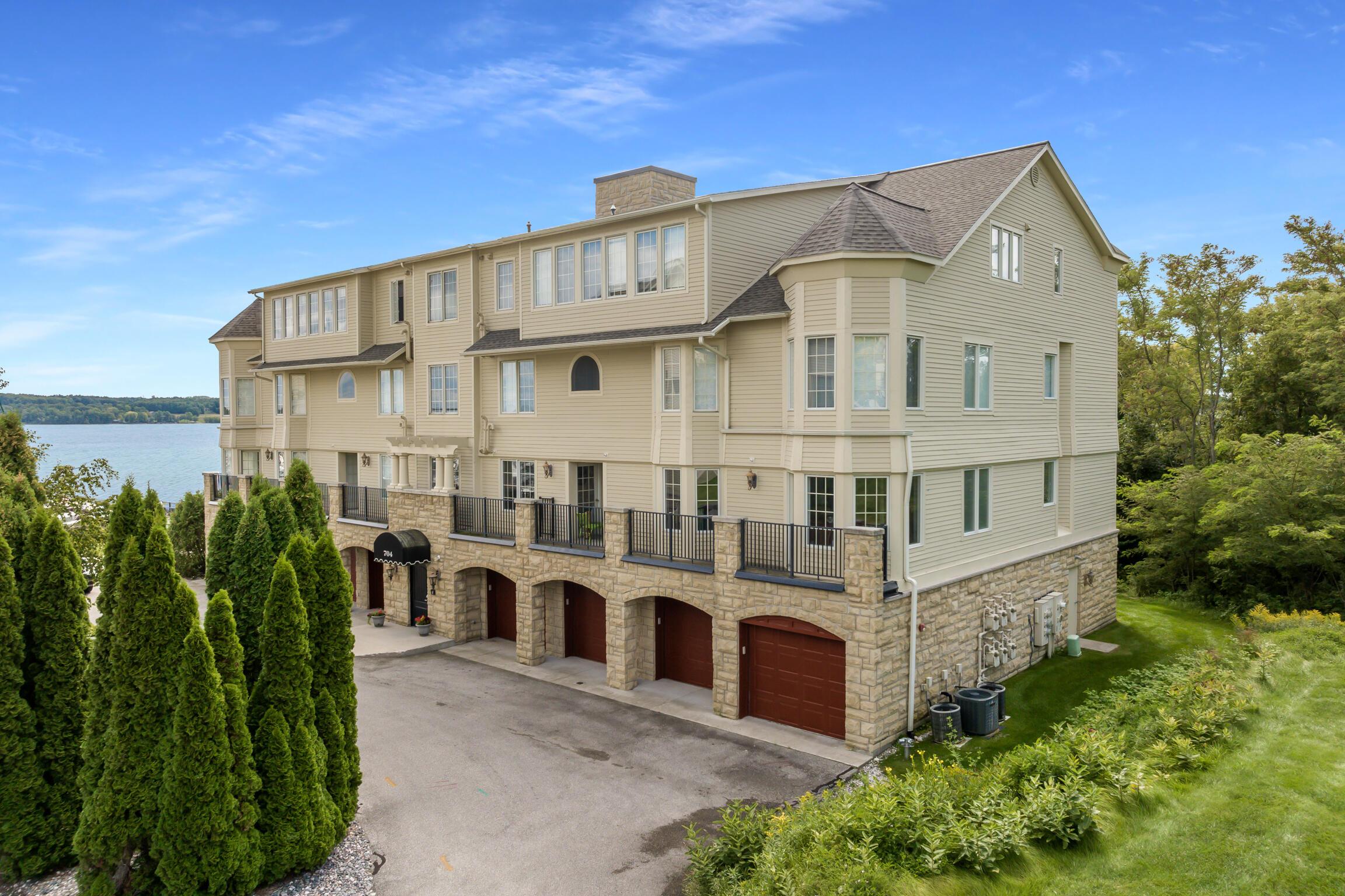 Image 4: 1-Aerial-View-1