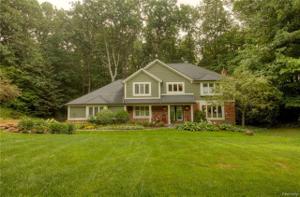 7525 Deerhill Drive