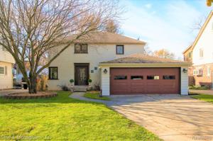 747 RIVARD Boulevard