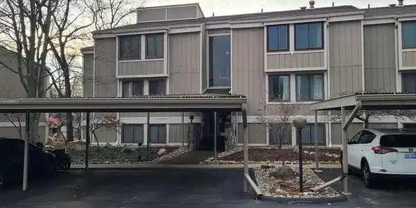 1655 Cliffs Landing