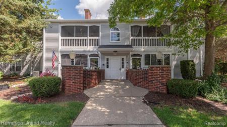 1217 CURZON Court