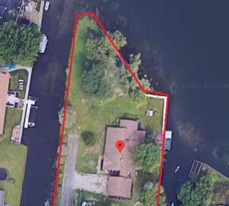 1677 Parkview Avenue