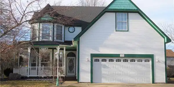 975 Leighton Lane