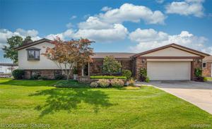 29610 N Seaway Ct