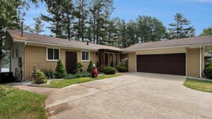11454 Oakwood Drive