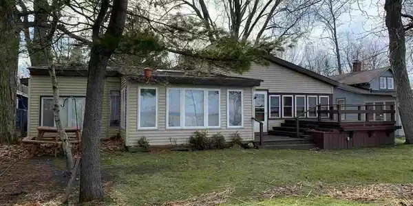 9914 LAKESIDE DRIVE