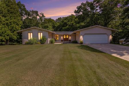 1940 W Red Apple Road