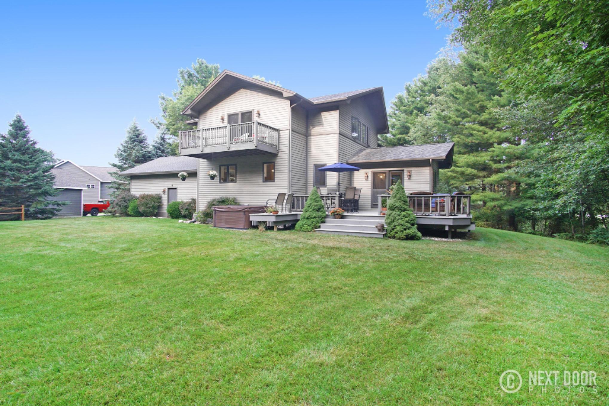 Image 3: Back of House