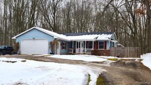 2015 Lakeview Drive