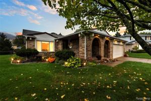 4824 SHORELINE Court