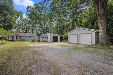 1508 W Ridge Road