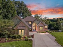 5440 INVERRARY Lane