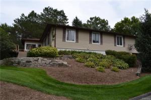 5195 GREENVIEW Drive