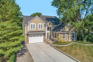 8787 MAPLEWOOD Avenue