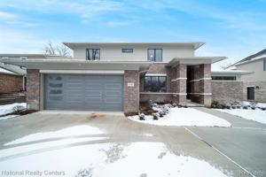 5546 SUNNYCREST Drive