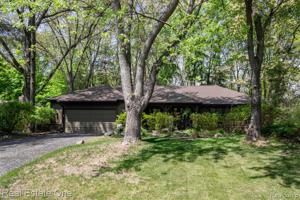8133 FAWN VALLEY Drive