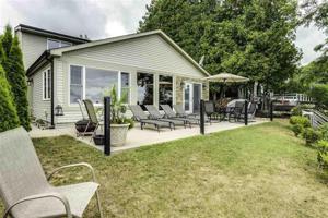 2843 S LAKESHORE