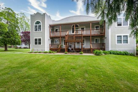 7374 North Shore Drive, Unit 17