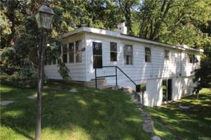 200 HILLCROFT Drive
