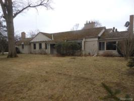 6876 MEADOWLAKE Road